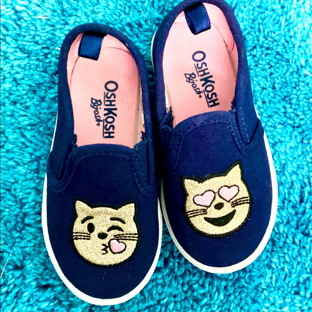 Osh Kosh B’Gosh Gold Kitty Shoes